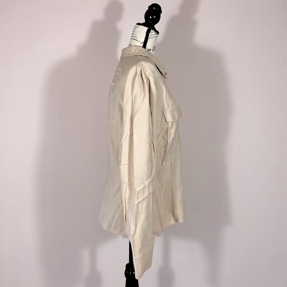 ASTR the Label Western Flair Button Front Shirt Tonal Embroidered Tan Size M - Picture 3 of 7